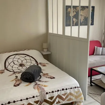 25 M2, 900m De La Apartment *