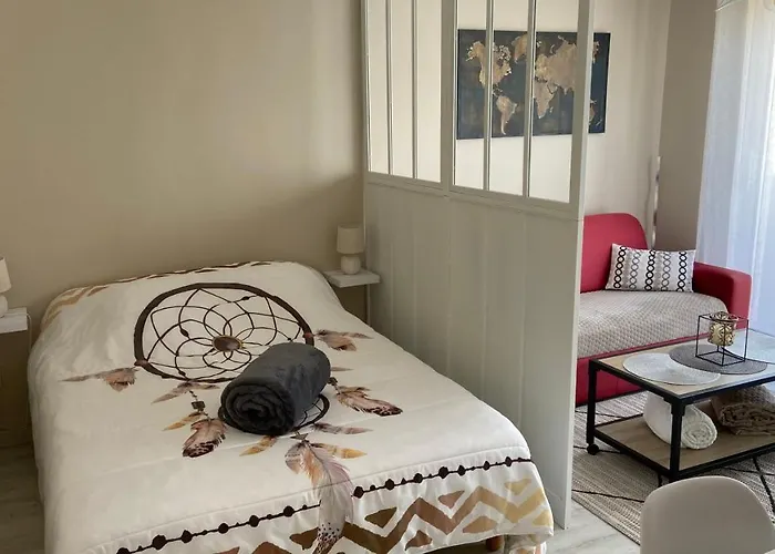 25 M2, 900m De La Apartment *