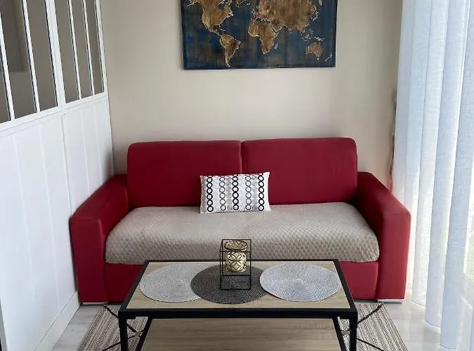 25 M2, 900m De La Apartment *